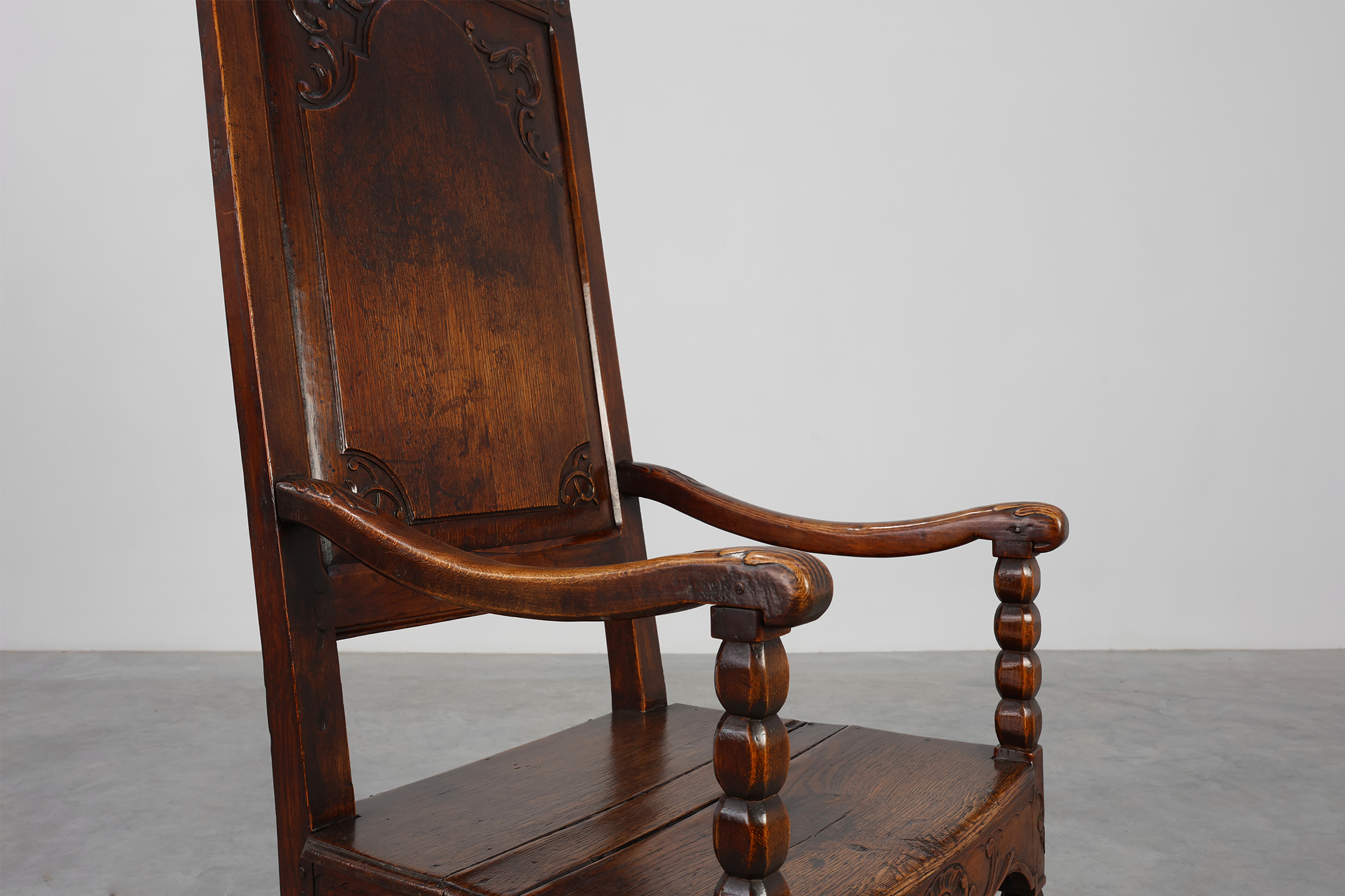 18th Century Liège Armchair in hand carved Oak, Belgiumthumbnail
